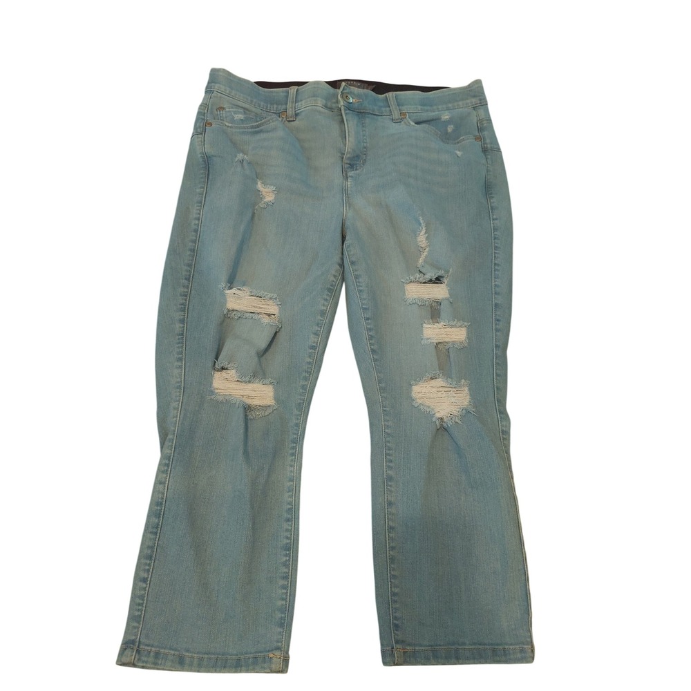 Torrid Crop Bombshell Skinny Jeans Light Wash Distressed Premium Stretch Size 18